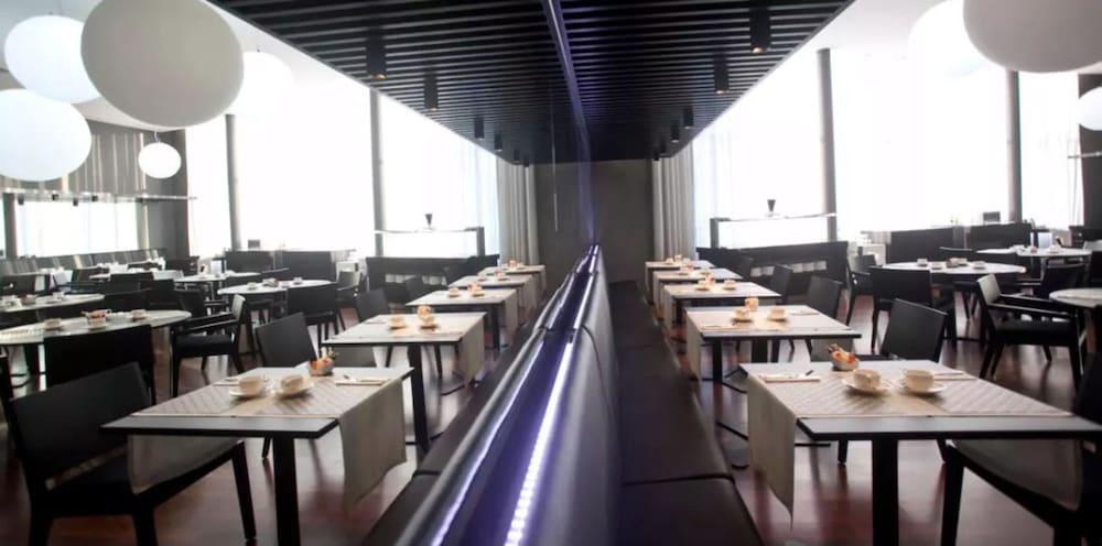 Hotel Carris Marineda A Coruna Luaran gambar
