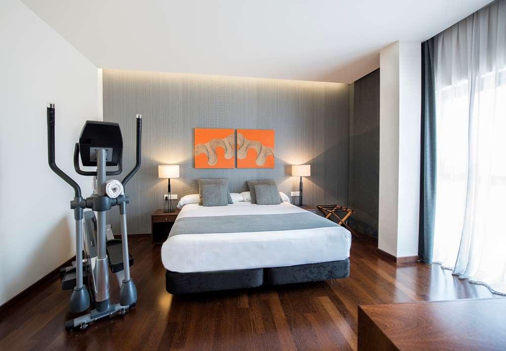 Hotel Carris Marineda A Coruna Kemudahan gambar